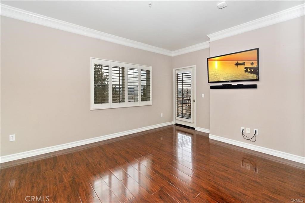 11124 Burbank Boulevard 310 Property Photo 6