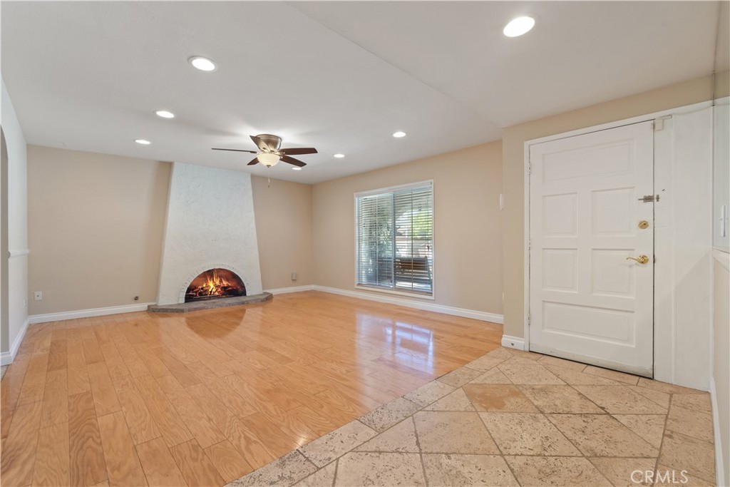 28128 Winterdale Drive Property Photo 4