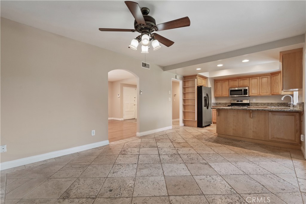 28128 Winterdale Drive Property Photo 12