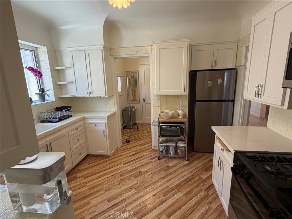 1054 S Corning Property Photo 20