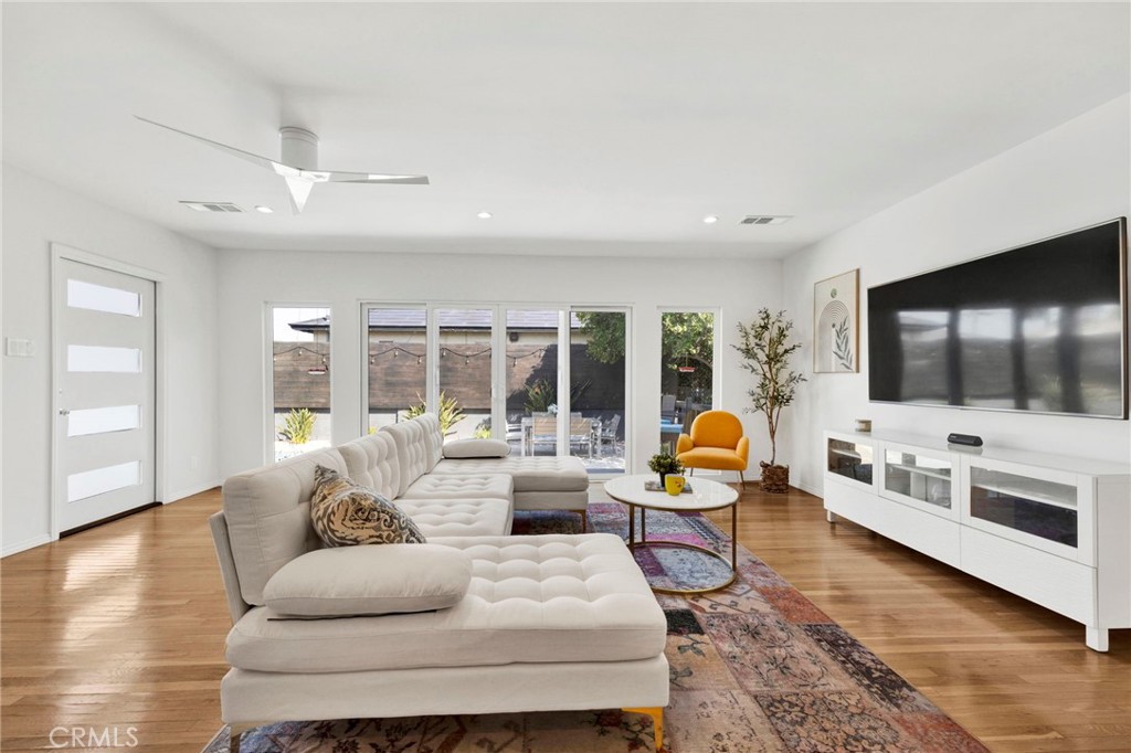 8002 Aldea Avenue Property Photo 12
