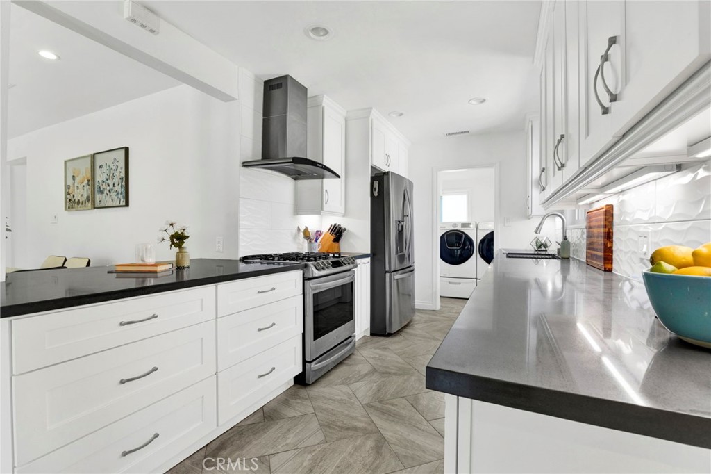 8002 Aldea Avenue Property Photo 19
