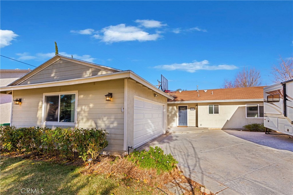 22327 Espuella Drive Property Photo 2