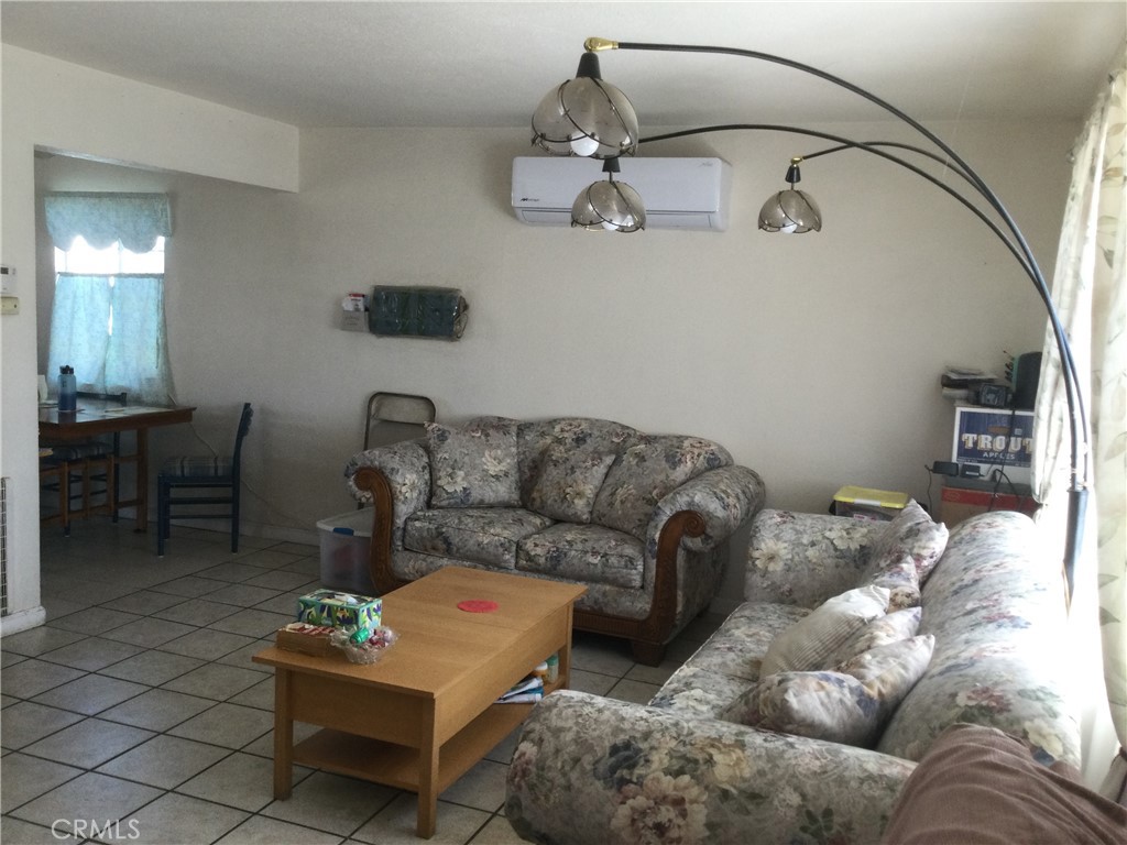 10345 E Palmdale Property Photo 3