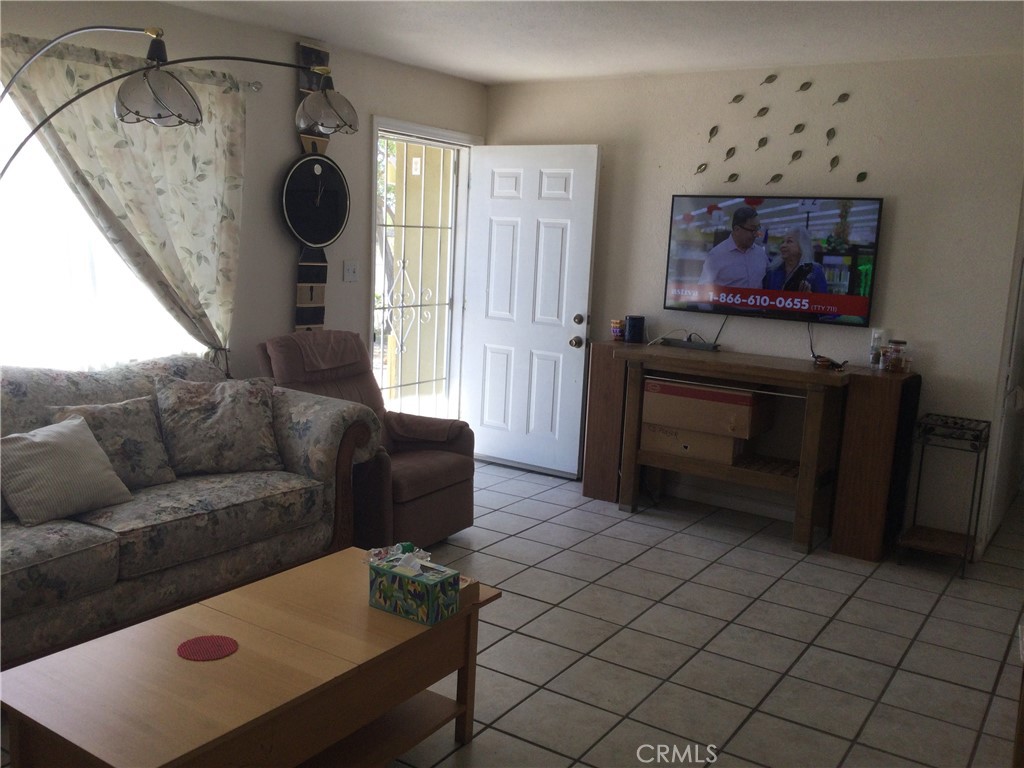 10345 E Palmdale Property Photo 5
