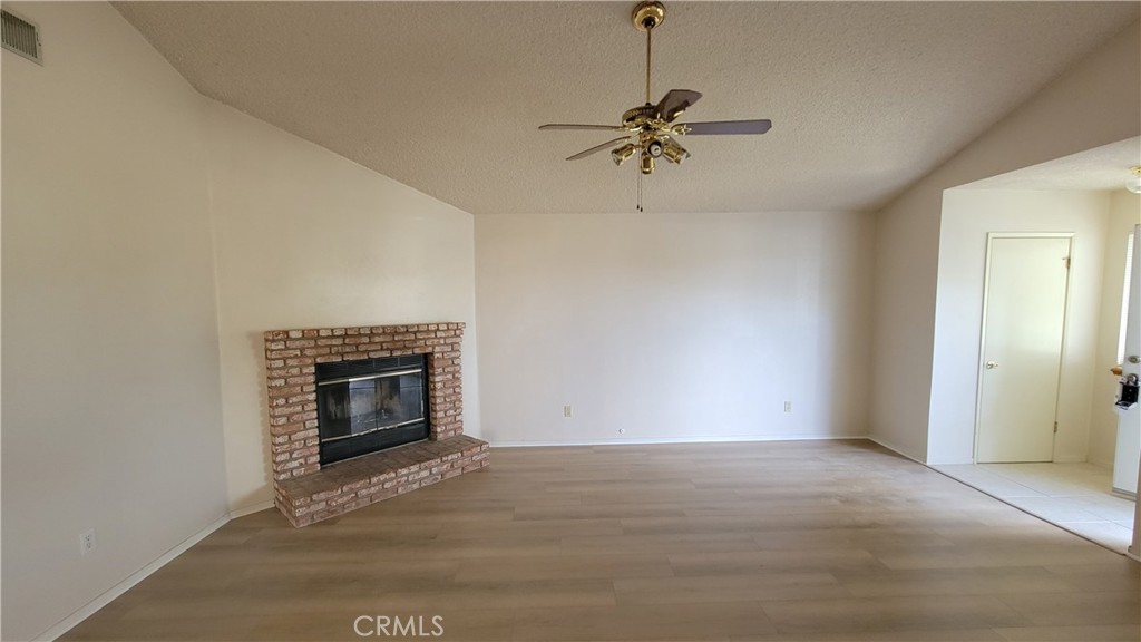 11136 Rome Beauty Drive Property Photo 3