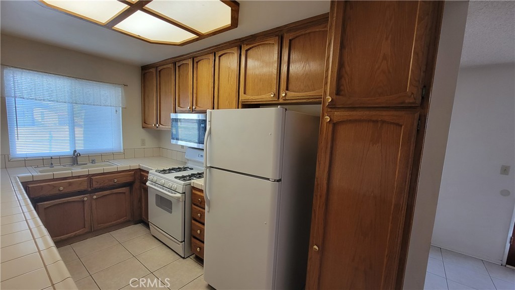 11136 Rome Beauty Drive Property Photo 6