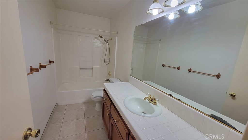 11136 Rome Beauty Drive Property Photo 8