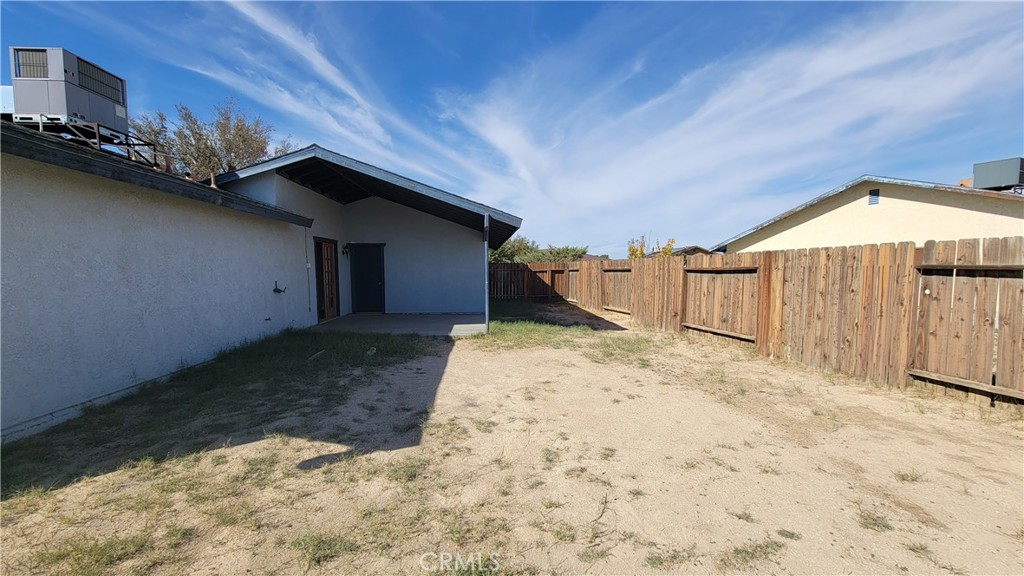 11136 Rome Beauty Drive Property Photo 18
