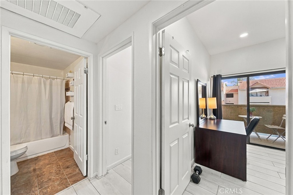 10943 Laurel Canyon Boulevard B9 Property Photo 10