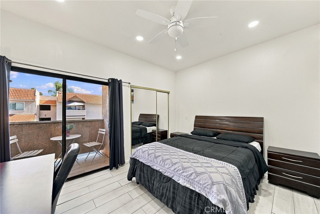 10943 Laurel Canyon Boulevard B9 Property Photo 11