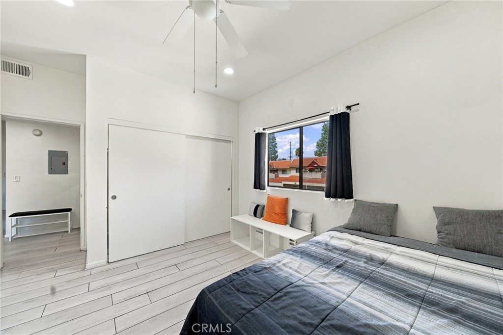 10943 Laurel Canyon Boulevard B9 Property Photo 16
