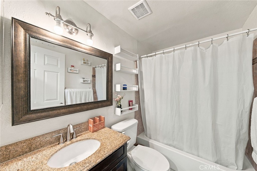 10943 Laurel Canyon Boulevard B9 Property Photo 17