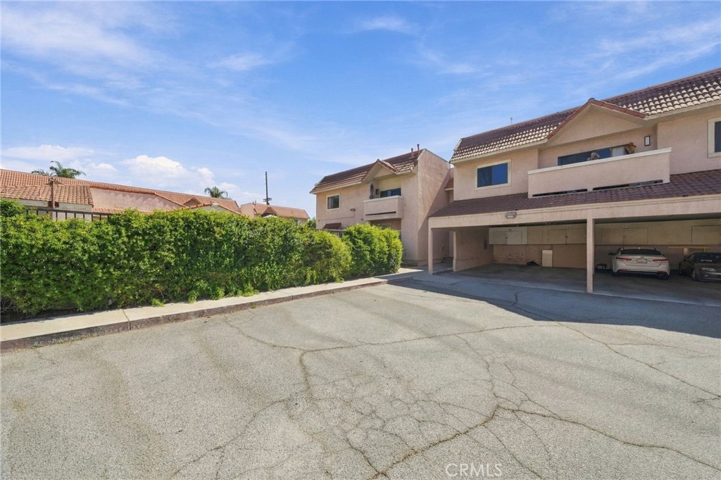 10943 Laurel Canyon Boulevard B9 Property Photo 19