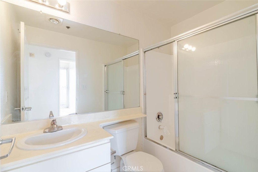 19350 Sherman Way 210 Property Photo 11