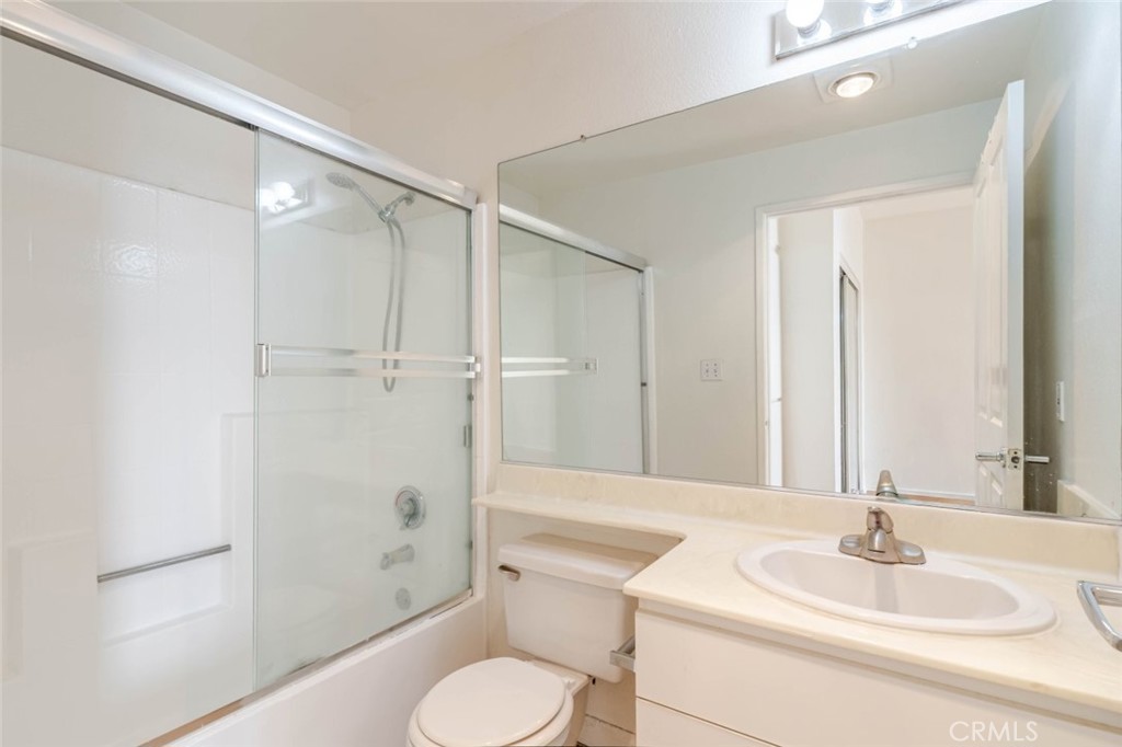 19350 Sherman Way 210 Property Photo 15