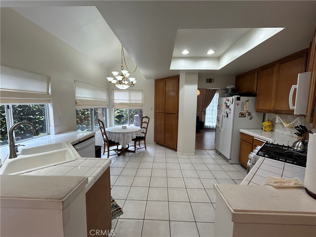 11919 Bubbling Brook Property Photo 3