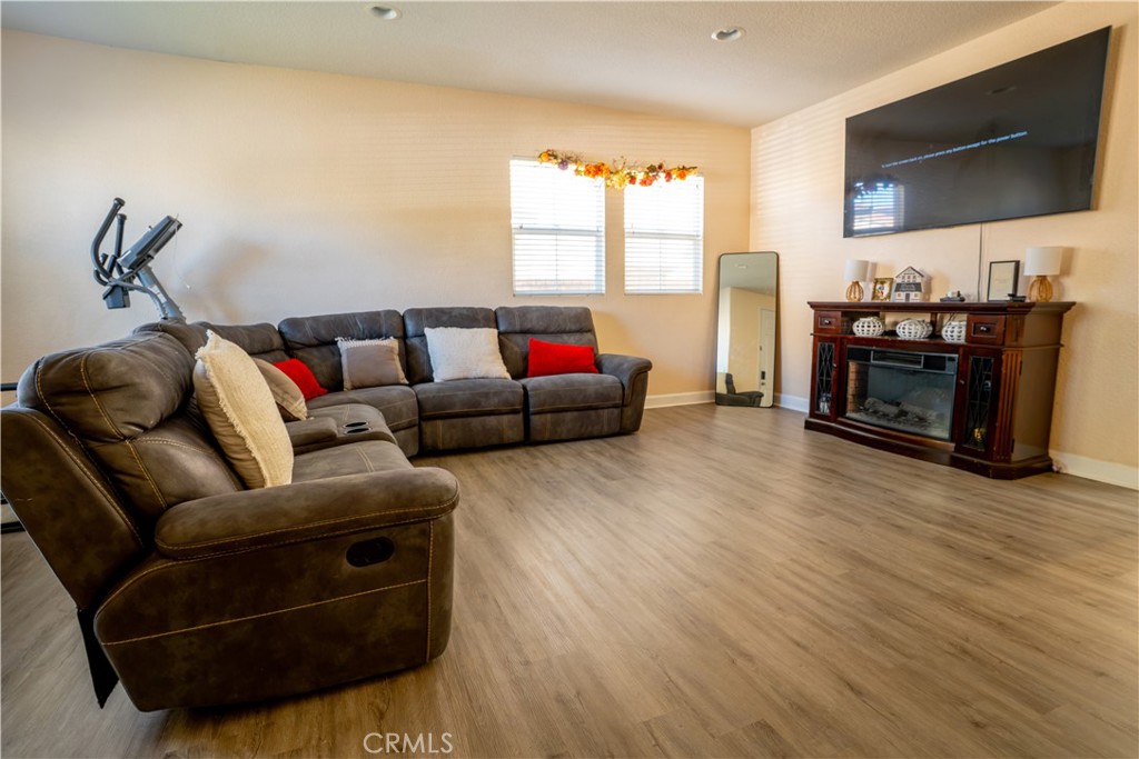 37612 Limelight Property Photo 3