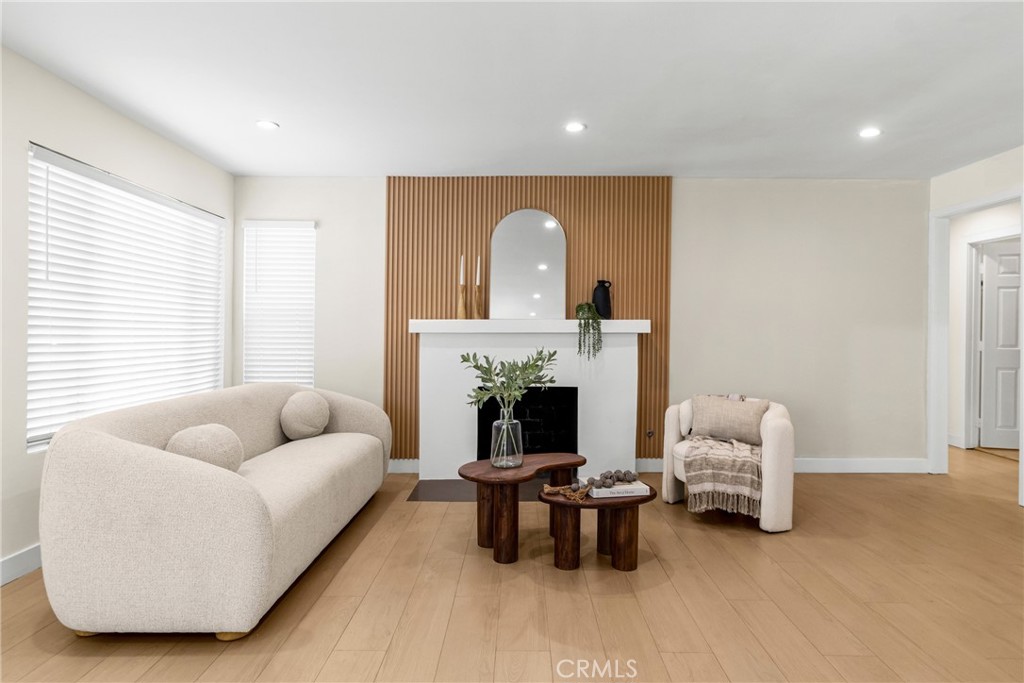 18216 Hartland Street Property Photo 8