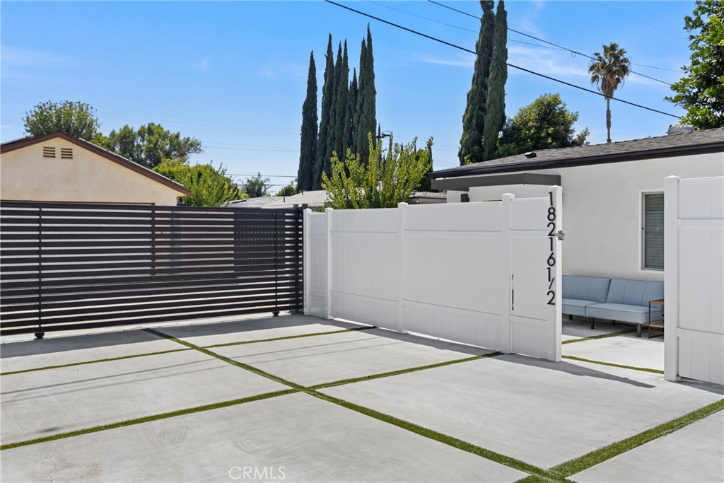 18216 Hartland Street Property Photo 24