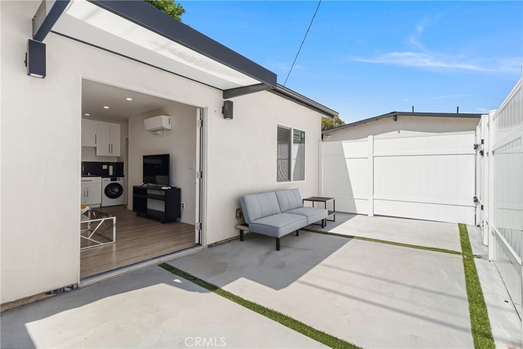 18216 Hartland Street Property Photo 25
