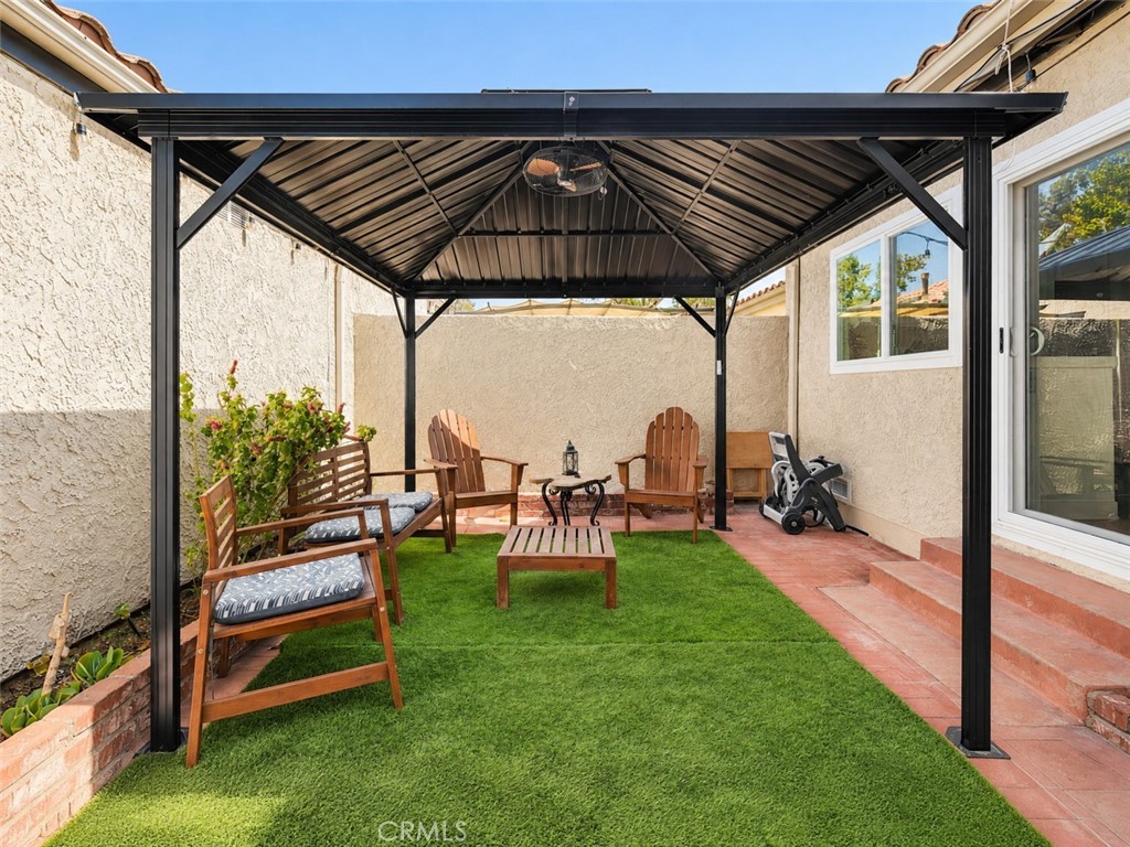 19565 Rinaldi Street 18 Property Photo 28
