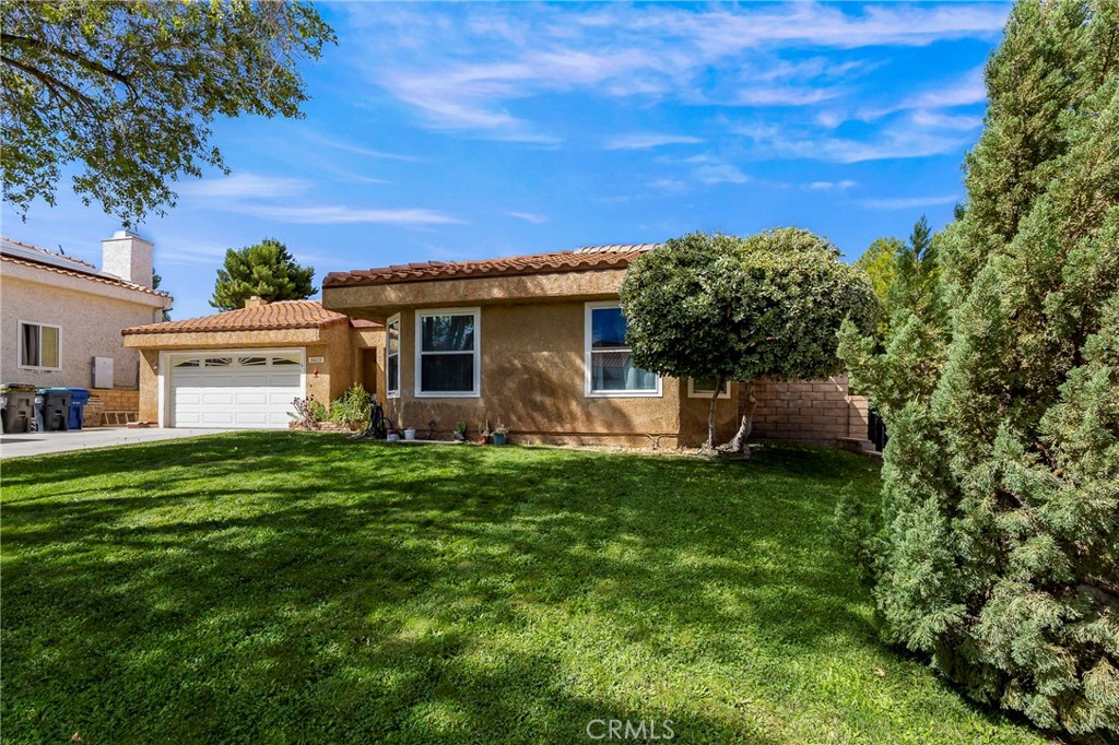 38235 5th W Property Photo 4