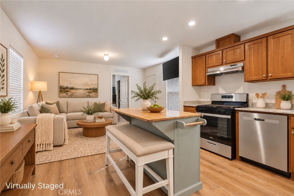 2099 James Court 64 Property Photo 4