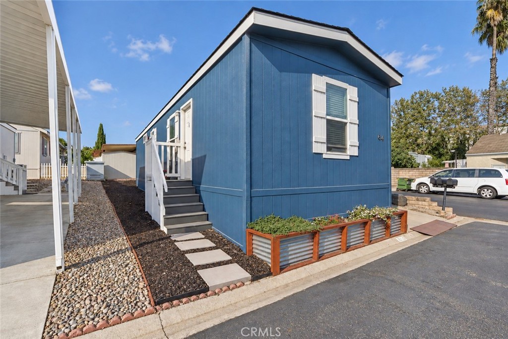 2099 James Court 64 Property Photo 18