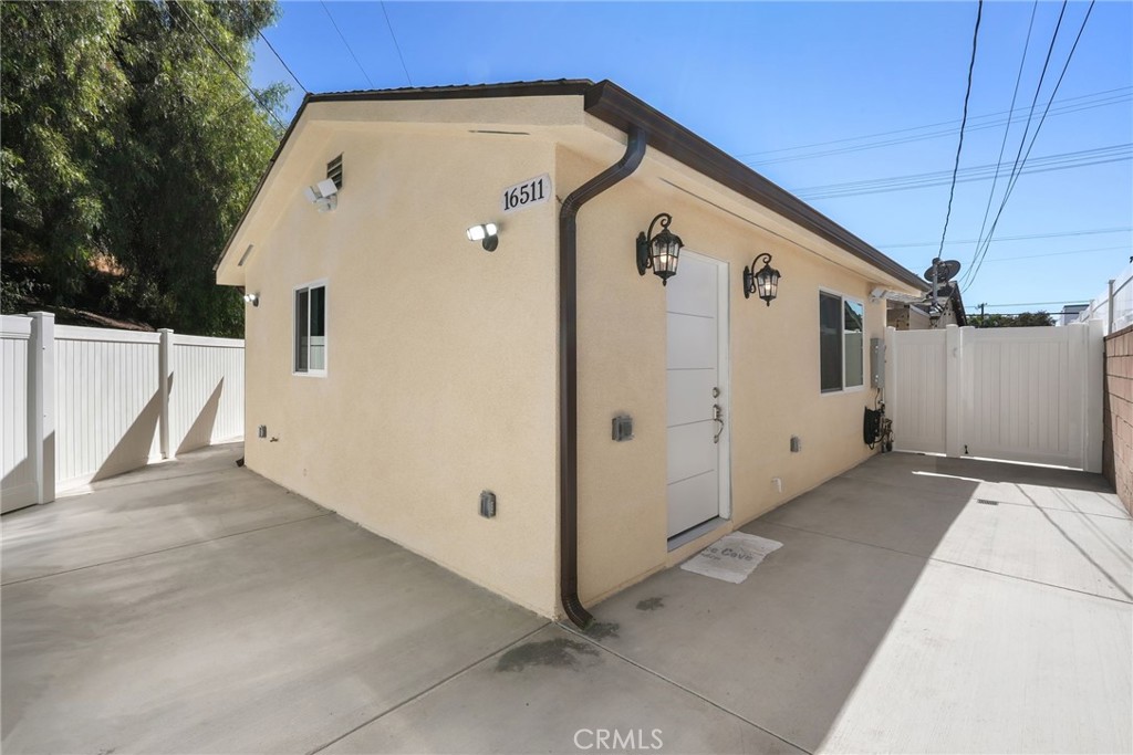 16511 San Fernando Mission Boulevard Property Photo 3