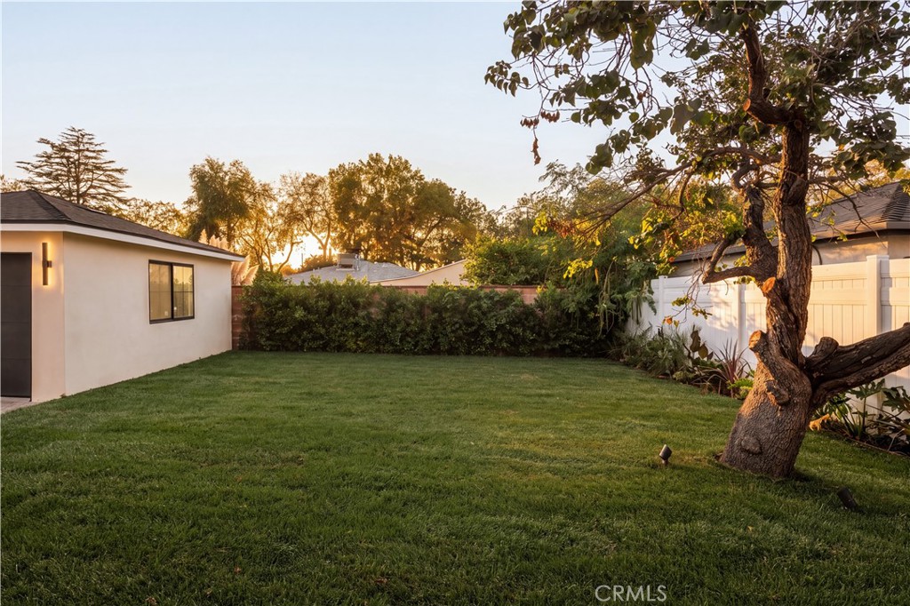 6035 Simpson Avenue Property Photo 26