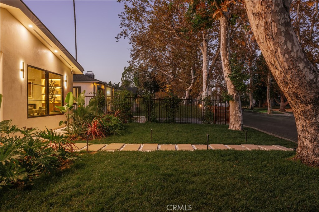 6035 Simpson Avenue Property Photo 27