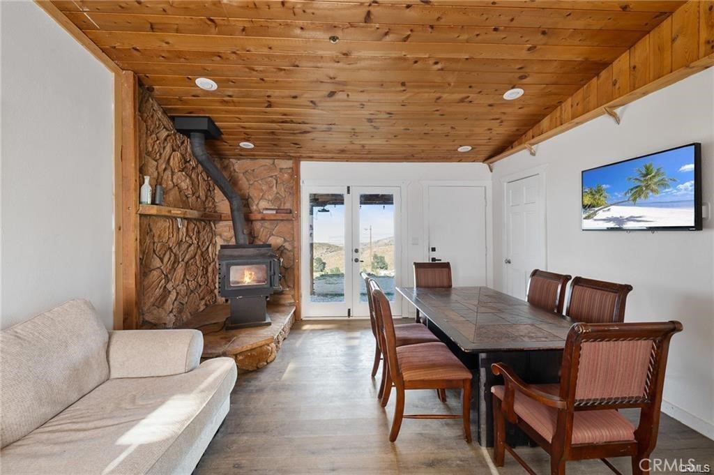 46417 Kings Canyon Road Property Photo 2