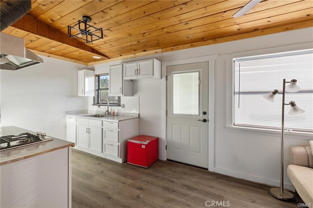 46417 Kings Canyon Road Property Photo 6