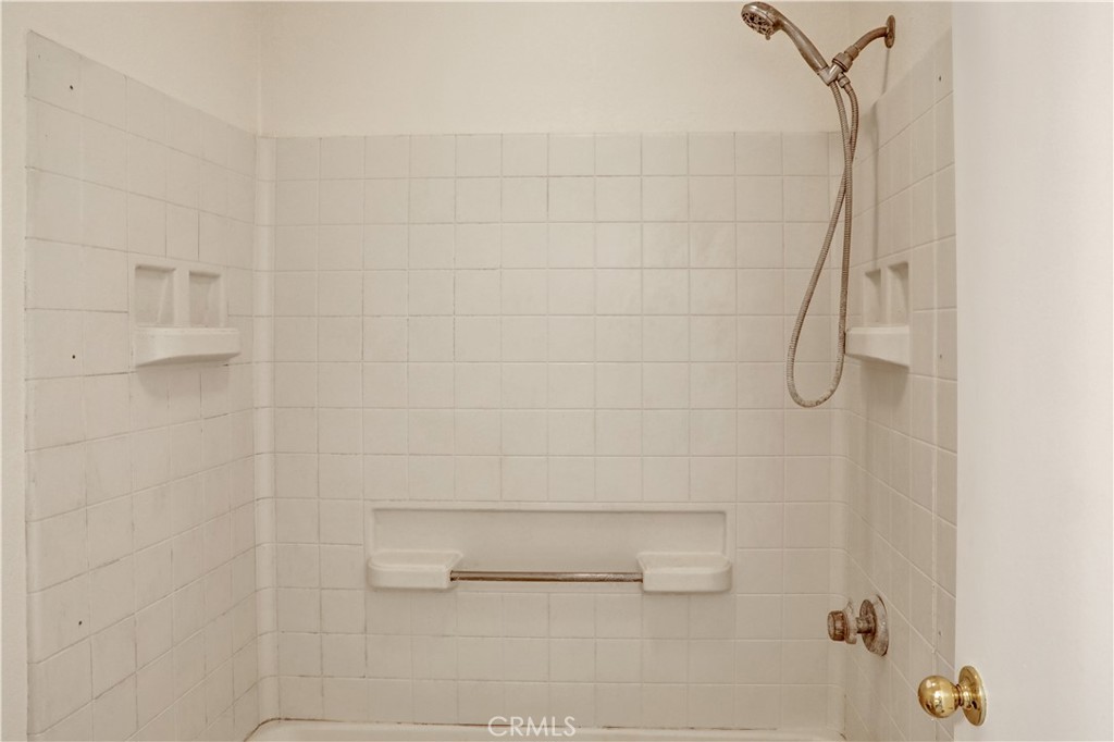 21309 Eucalyptus 203 Property Photo 11