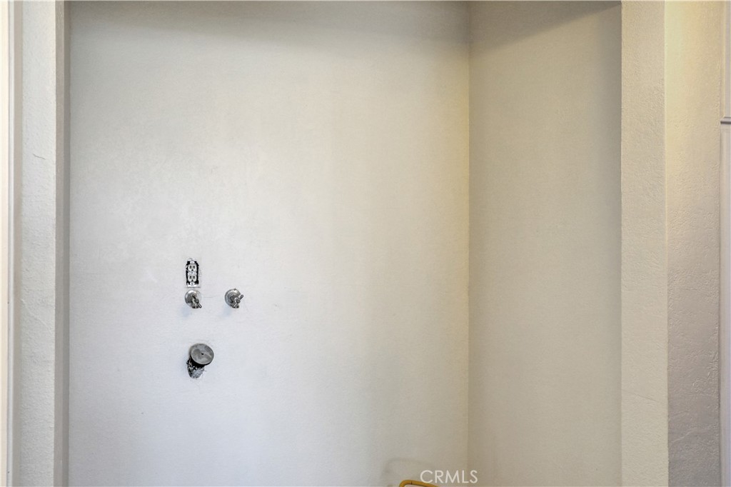 21309 Eucalyptus 203 Property Photo 12