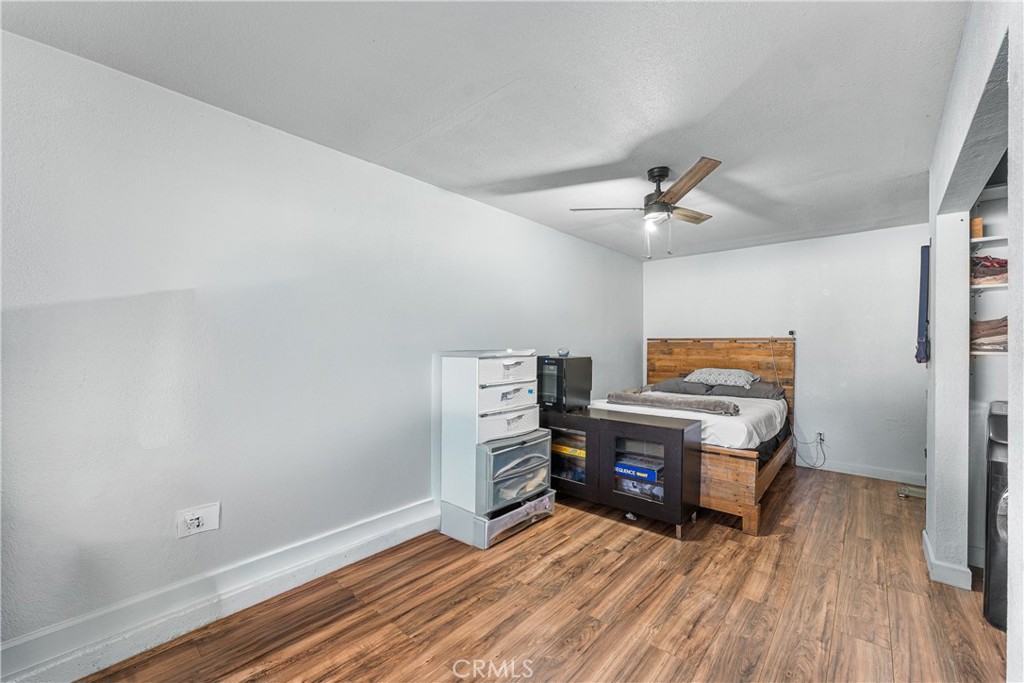 1027 W Avenue J12 Property Photo 23