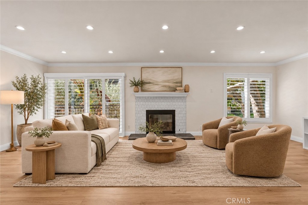 1742 S Bentley Property Photo 1