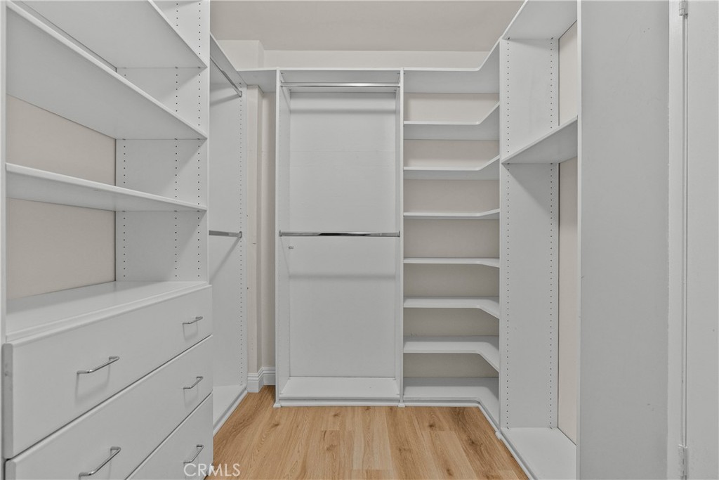 1742 S Bentley Property Photo 8