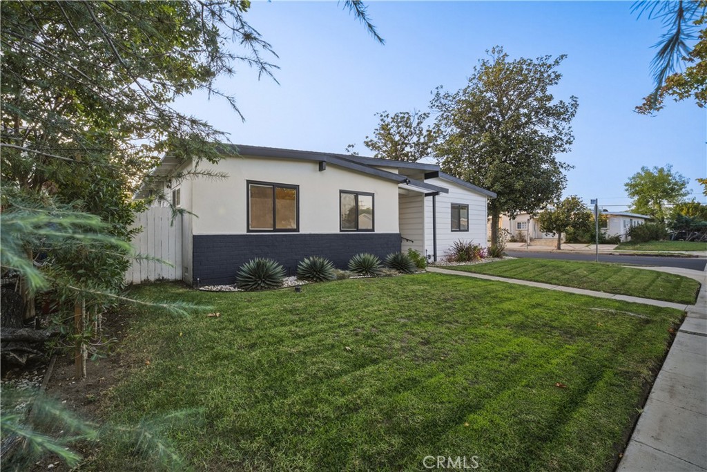 5769 Aldea Avenue Property Photo 3
