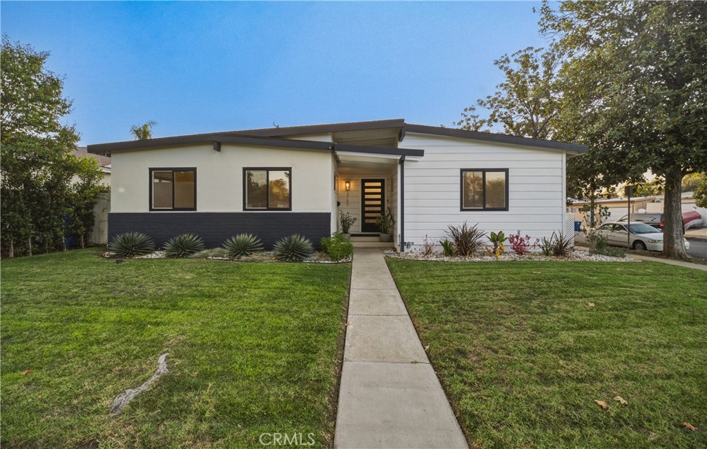 5769 Aldea Avenue Property Photo 4