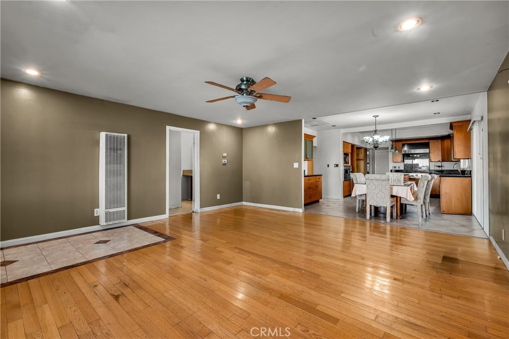 2326 Loy Lane Property Photo 3