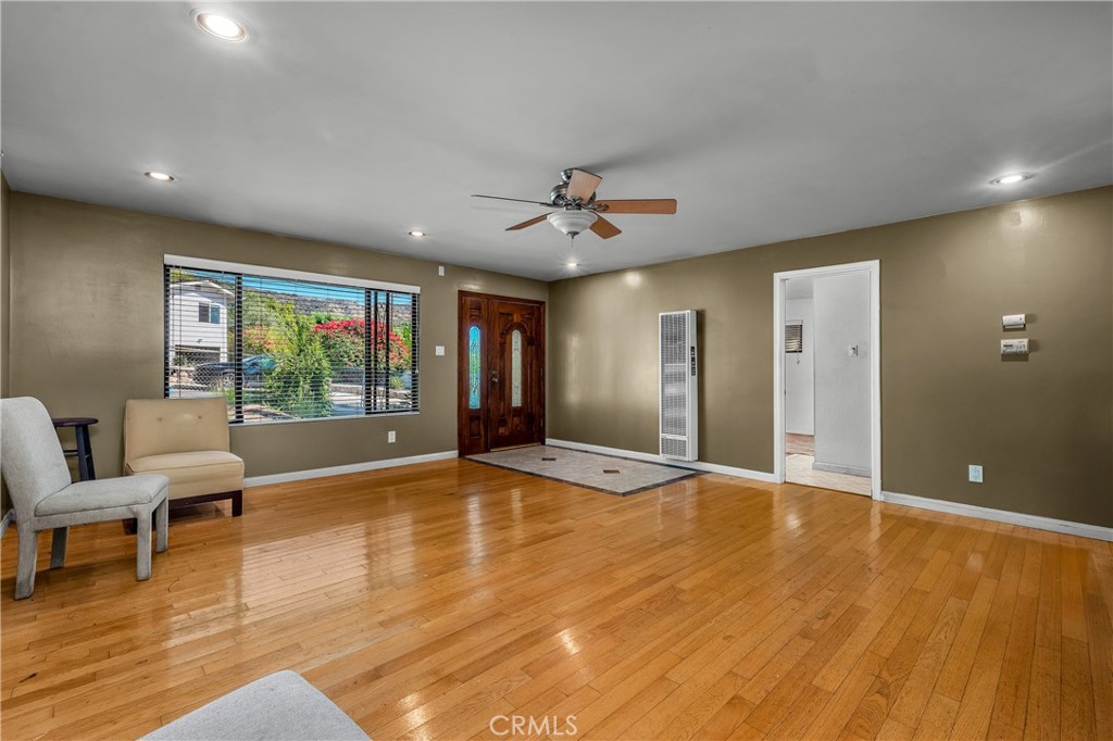 2326 Loy Lane Property Photo 4
