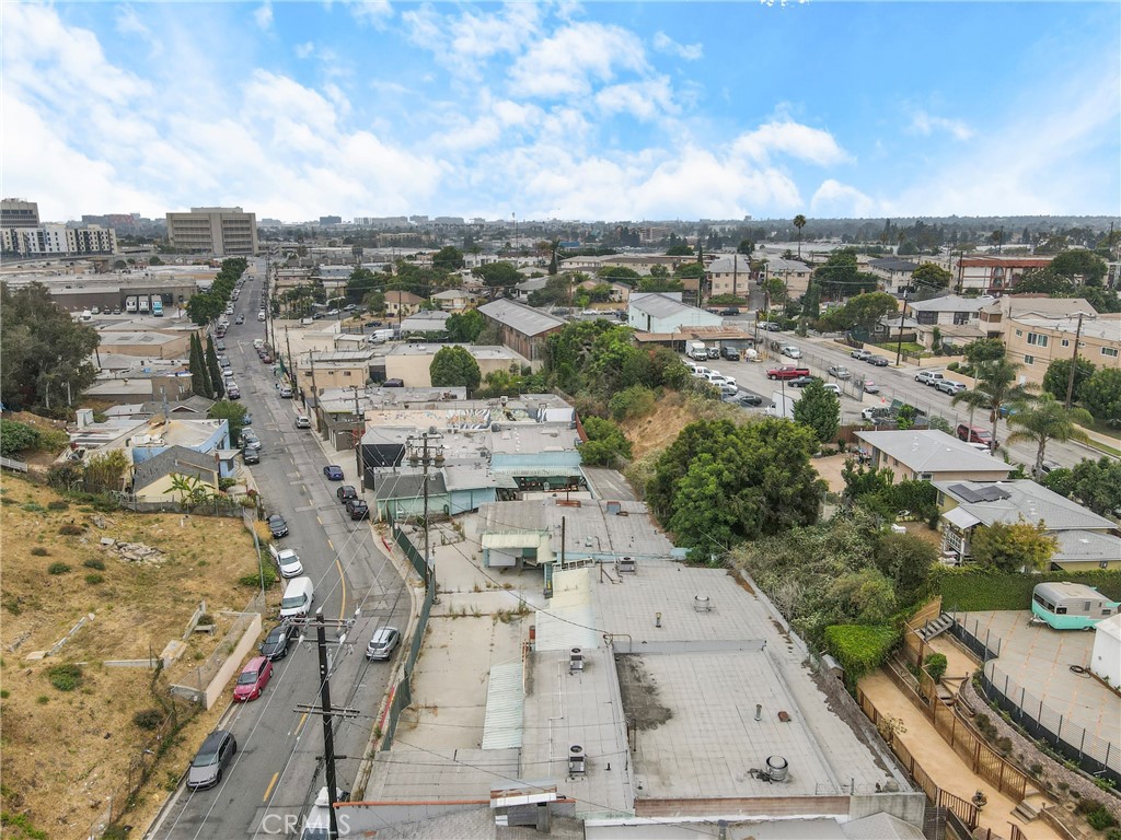 335 E Beach Avenue Property Photo 16