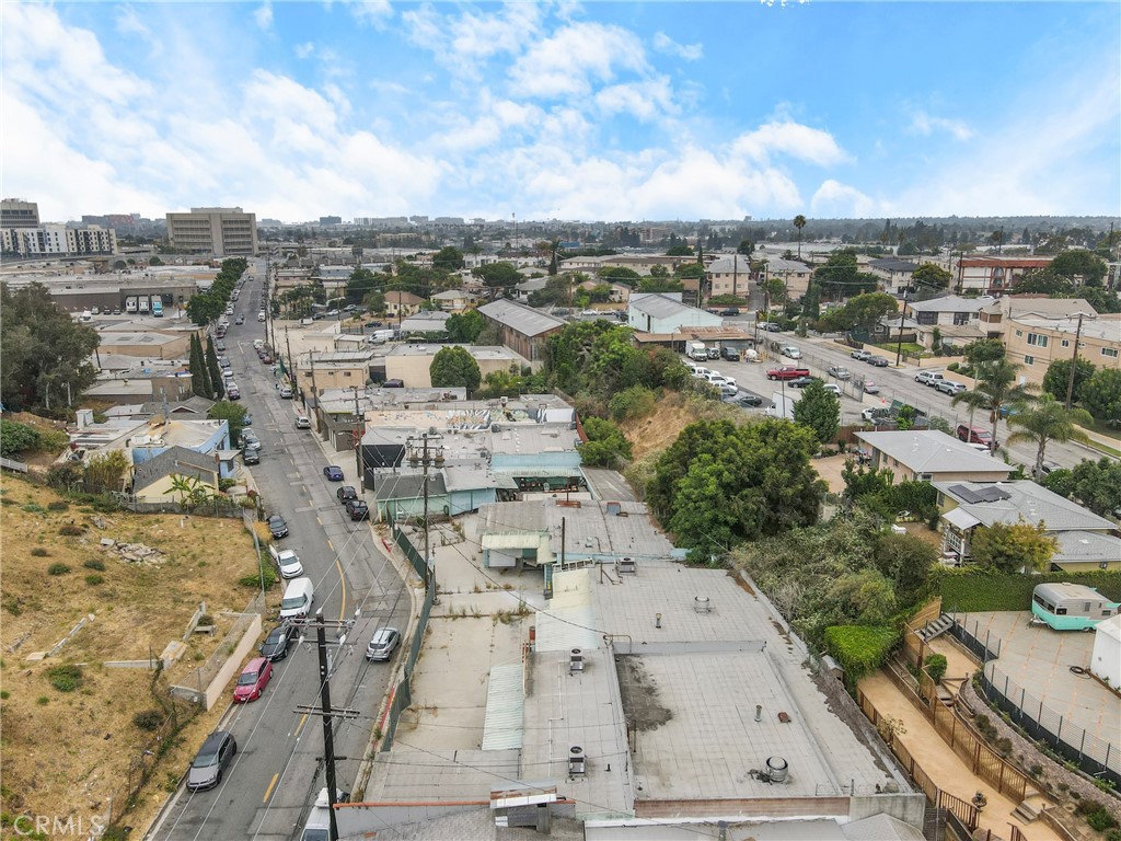 335 E Beach Avenue Property Photo 15
