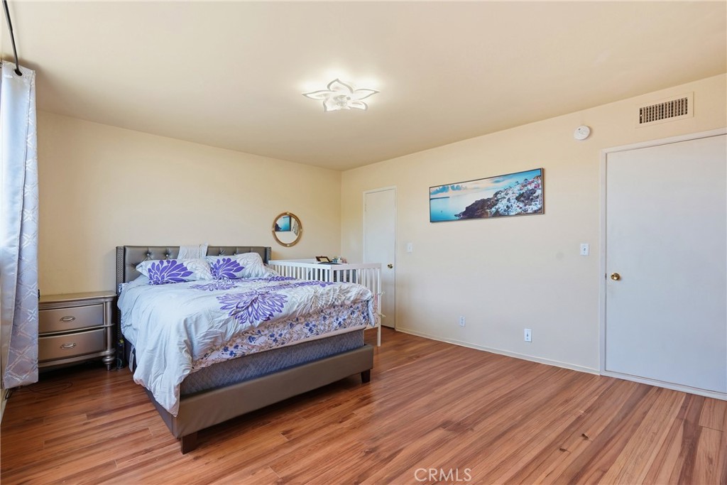 5429 Newcastle 303 Property Photo 14