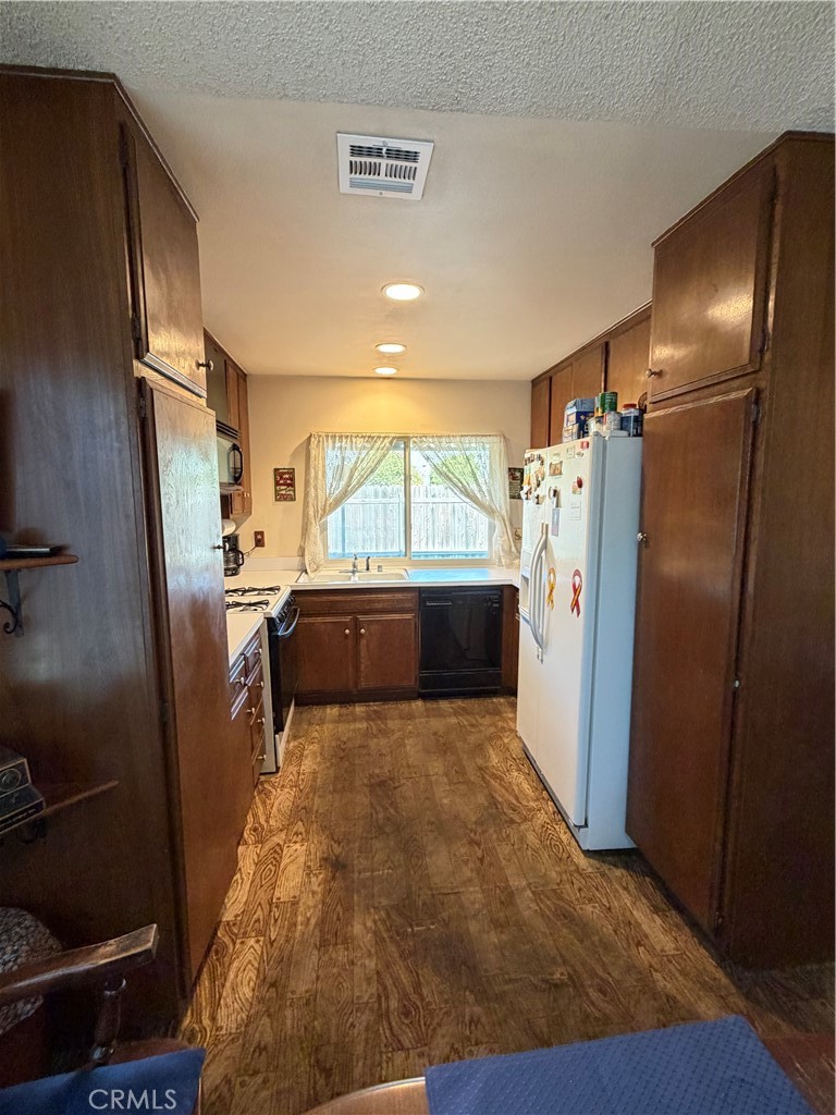 25142 Madeira Property Photo 8