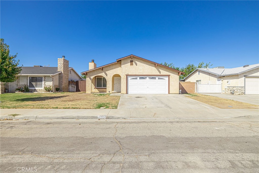 1111 Herzel Property Photo 3