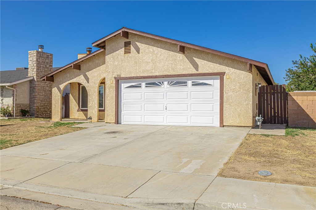 1111 Herzel Property Photo 5
