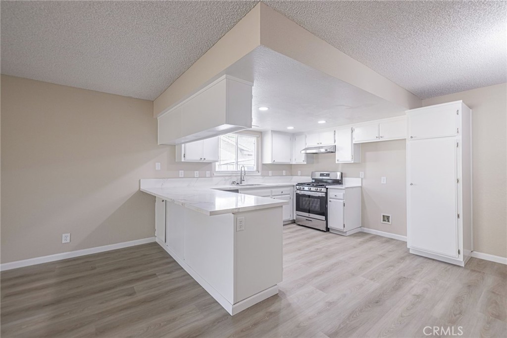 1111 Herzel Property Photo 11